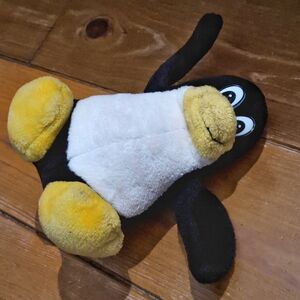 Tux Official Portrait 2026 Square.jpg