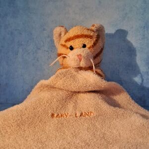 Tiggy Official Portrait 2025 Square.jpg